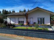 Moradia familiar e acolhedora com Jardim e Anexos tipo...