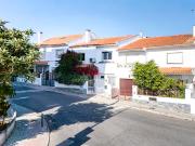 Moradia Familiar T4+1 em Zona Tranquila de Varge Mondar...