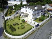 Moradia geminada com jardim