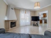 Moradia Geminada de 3 Pisos no Seixal – Vista Mar e a 5...