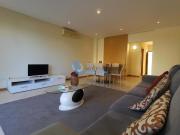 Moradia geminada renovada T2 com piscina e garagem...