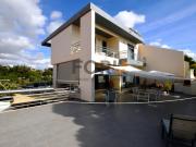 Moradia Geminada só de um lado | T3 + Escritório | 3...