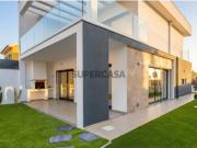 Moradia geminada T2 em Porto Salvo