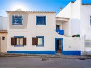 Moradia geminada T3+1 com 2 entradas, Vila do Bispo