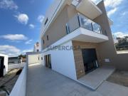 Moradia Geminada T3 com 2 suites