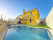 Moradia geminada T3 com piscina, terraço e garagem na...