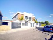 Moradia Geminada T3 Duplex para alugar em Cascais