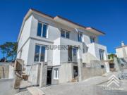 Moradia geminada T3 na Ericeira