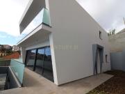 Moradia Geminada T3 Nova, Moderna com Varanda e Vista...