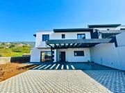 Moradia Geminada T3 São Roque, Funchal