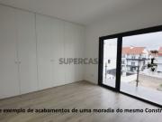 MORADIA GEMINADA | T4 | COM PISCINA | NOVA | VALE DE...