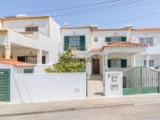 Moradia Geminada T5 com Garagem em Lagos Zona Calma e...