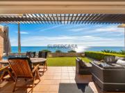 Moradia geminada única com localização privilegiada