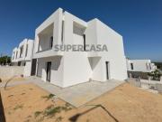 Moradia Geminada V3+1 Vale de Milhaços Quinta da Fábrica