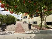 Moradia imponente, próxima de todos os serviços em Almancil