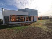 MORADIA INDEPENDENTE COM ESPAÇO COMERCIAL TOCHA