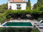 Moradia independente com jardim e piscina em zona... Moradia independente com jardim e piscina em zona...