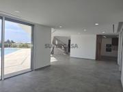 Moradia independente no Beco do Quadrante, Sesmarias,...