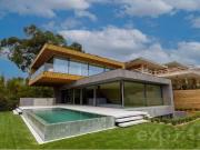 Moradia independente, nova, em um condomínio exclusivo...