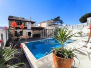Moradia independente T3 + 1 com piscina Sesimbra, Castelo