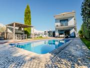 Moradia Independente T4 com piscina em Azeitão| Lote 857m2