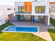 Moradia Independente T4 com VISTA MAR soberba Jardim com...