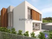 Moradia independente T4 em fase de construção em S....
