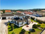 Moradia Independente T4 + T3 com jardim A 2 minutos do...