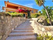Moradia Independente T5 com adega, magnifico jardim +...