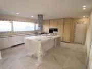 Moradia Independente T5, com Piscina, Garagem e zona de...