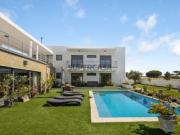 Moradia Independente V4, Piscina, terraços, Laranjal...