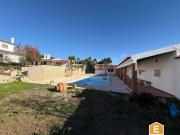 Moradia individual com anexos, piscina, armazéns e...