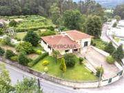 Moradia individual T4 mais anexo com 81 m2 em pedra