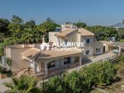 Moradia Isolada 4 quartos a 5 minutos do Golf da Quinta...