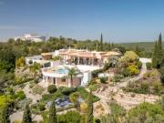 Moradia isolada com 3 quartos e anexo para hóspedes com...