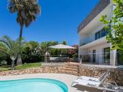 Moradia Isolada com 4 Quartos e Piscina no Carvoeiro: Um...