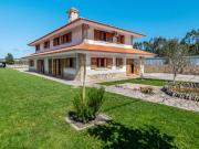 Moradia isolada com piscina em Nadadouro