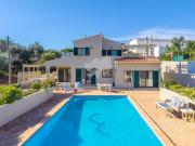 Moradia isolada de 3 quartos com piscina, jardim e...