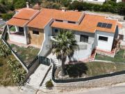 Moradia Isolada em fase de renovação/ remodelação com...