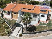 Moradia Isolada em fase de renovação/ remodelação com... Moradia Isolada em fase de renovação/ remodelação com...