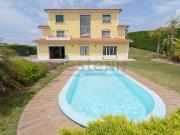 Moradia isolada com piscina e terreno na zona da Lourinhã