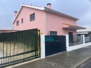 Moradia Isolada Pinhal do General com piscina e garagem