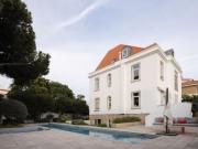 Moradia Isolada T11 com Piscina no Estoril