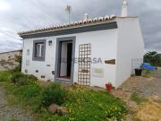 MORADIA ISOLADA T1 COM 263 M2 COM PATIO ALCARIAS GRANDES...