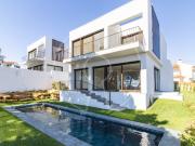 Moradia isolada T3+1 com jardim e piscina