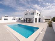 Moradia Isolada T3 com piscina, Porto Covo, Sines