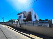 Moradia Isolada T3, c/Piscina e Pérgula, em Fernão Ferro