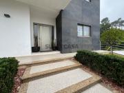 Moradia Isolada T4+1 escritório Semi Nova Arquitetura...