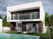 Moradia Isolada T4 c/ Piscina e Garagem