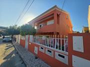 Moradia isolada T4, com 2 pisos e sótão. Anexo e garagem...